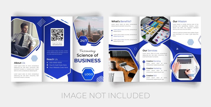 Diseño de folleto de negocios triples de vector mínimo