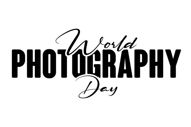 Diseño de letras para el Día Mundial de la Fotografía con ilustración vectorial de lente