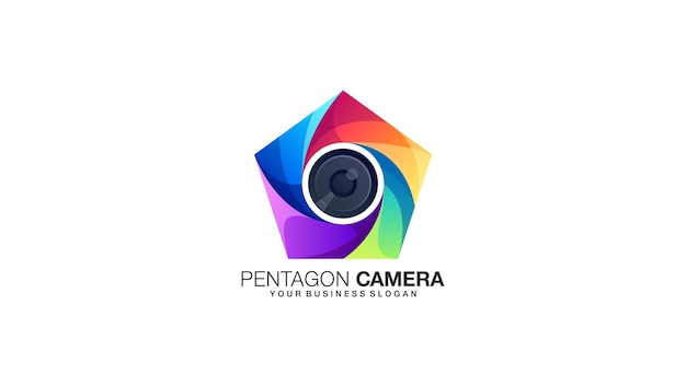 Diseño de logotipo de cámara en plantilla de vector de estilo pentágono degradado