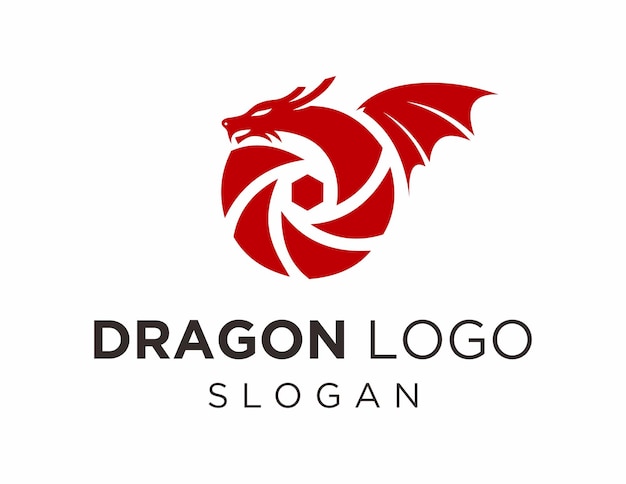 Diseño del logotipo del dragón creado usando la aplicación Corel Draw 2018 en un fondo blanco