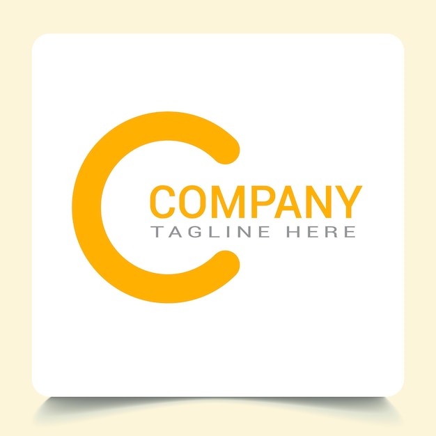 Diseño de logotipo de fuente Minimal C con colores naranja.