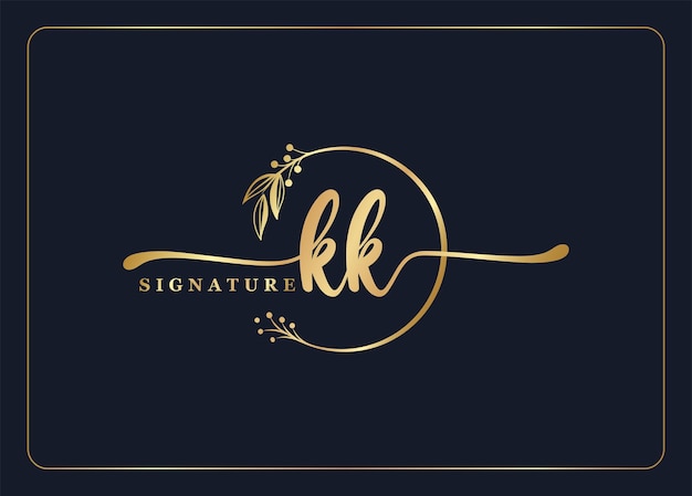 Diseño de logotipo Kk inicial de firma de oro de lujo hoja y flor aisladas