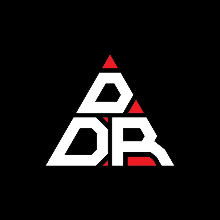 Vector diseño de logotipo de letra triangular ddr con forma de triángulo ddr diseño de logotipo triangular monograma ddr triángulo vectorial plantilla de logotipo con color rojo ddr logotipo triangular simple elegante y lujoso logotipo