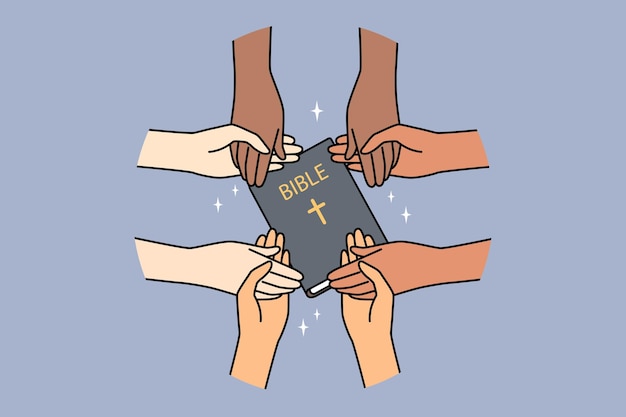 Diversas personas con biblia tomados de la mano.