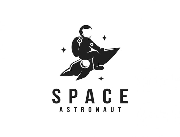 Divertido astronauta espacial explorador montando una plantilla de logotipo de mascota cohete