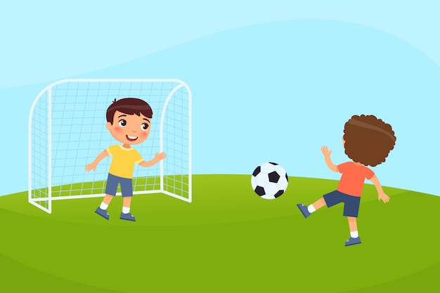 Dos niños pequeños juegan fútbol. Los niños juegan al aire libre. Concepto de vacaciones de verano, actividad deportiva.