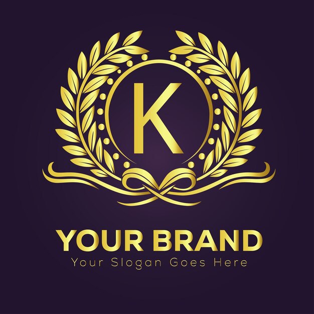 Elegante diseño de logotipo de laurel con corona de oro K para una marca de lujo y una identidad empresarial prestigiosa
