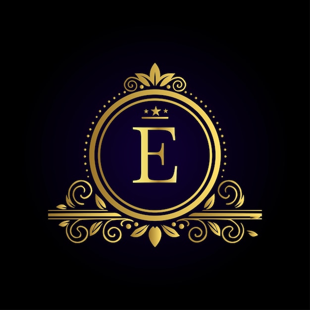 Elegante letra dorada E con corona de laurel y corona en fondo púrpura profundo para un diseño real