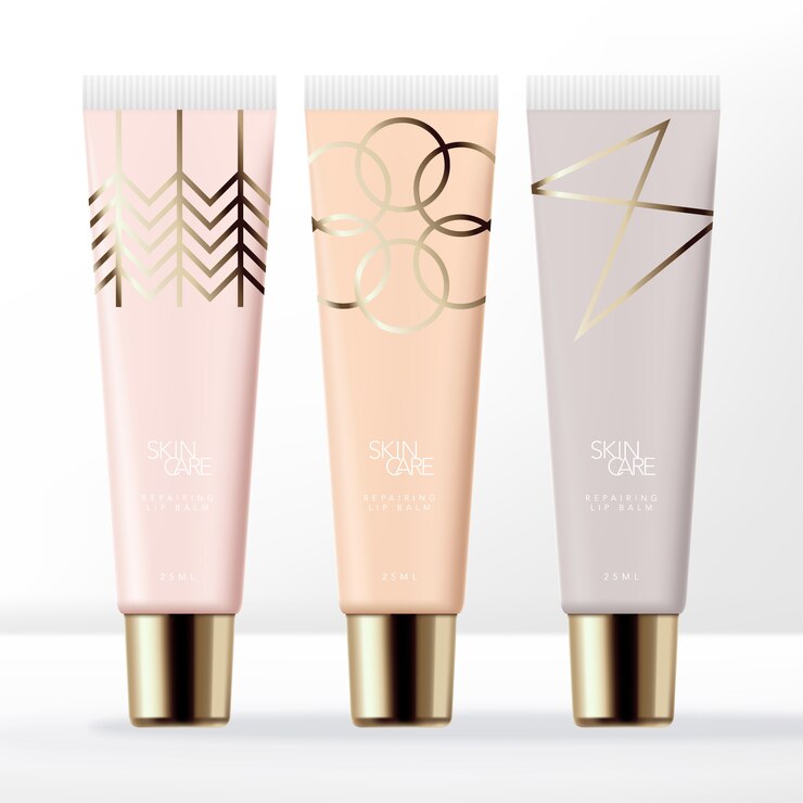 Empaque de tubo de brillo labial transparente en colores pastel con tapón de rosca dorado y patrón de arte de línea mínima