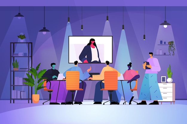Empresarios con exceso de trabajo que tienen una conferencia en línea reuniendo gente de negocios discutiendo con la mujer líder durante la videollamada en la noche oscura interior de la oficina horizontal ilustración vectorial de longitud completa