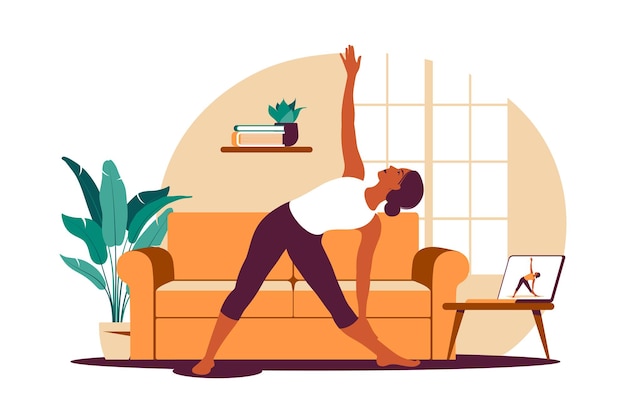 Entrenamiento en línea. Mujer haciendo yoga en casa. Ver tutoriales en una computadora portátil. Ejercicio deportivo en un interior acogedor. ilustración. Departamento.