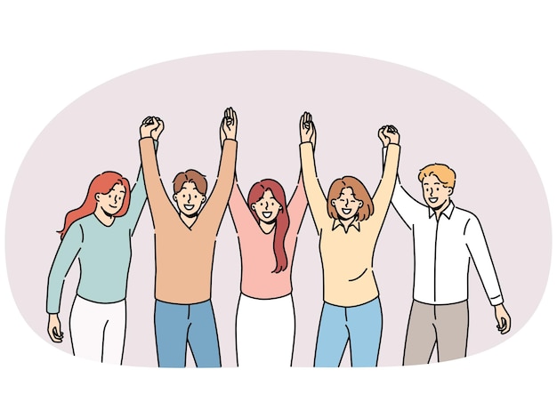Equipo amistoso tomándose de la mano y sonriendo para el concepto de colaboración exitosa para lograr objetivos