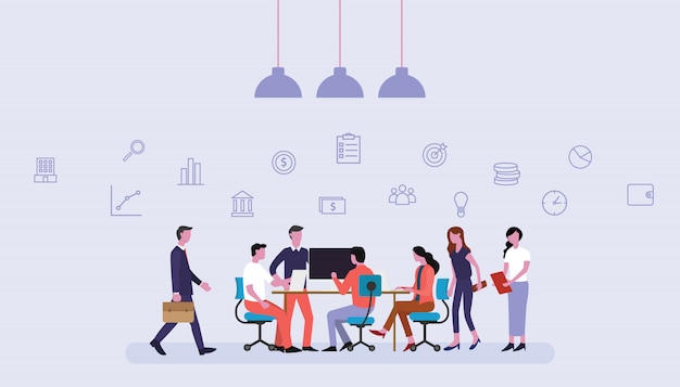 Equipo de negocios trabajando juntos en la oficina con iconos financieros