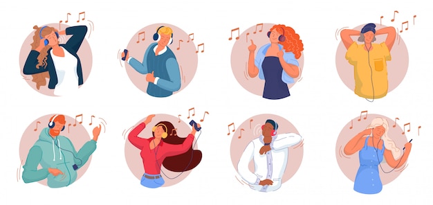 Escuchando musica. sonriendo hombres y mujeres escuchando música en el teléfono inteligente, bailando, cantando canciones, relajándose y divirtiéndose. amantes de la música con auriculares y disfrutando de una moderna colección de sonido de audio