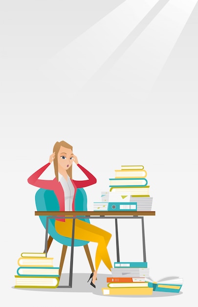 Estudiante sentado a la mesa con montones de libros.