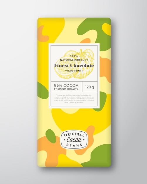 Etiqueta de chocolate yuzu formas abstractas diseño de diseño de empaque vectorial con sombras realistas tipografía moderna silueta de fruta dibujada a mano y fondo de patrón de camuflaje colorido aislado