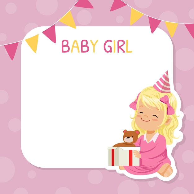 Feliz cumpleaños Tarjeta festiva con chica rubia en sombrero de cumpleaños sentada con caja de regalos sin envolver y oso de peluche dentro Ilustración vectorial