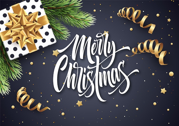 Feliz Navidad dibujado a mano diseño de tarjetas de felicitación con letras. Caligrafía de Navidad con rama de abeto realista y regalo. Confeti, estrellas y cintas de desplazamiento dorado de Navidad. Ilustración de vector aislado