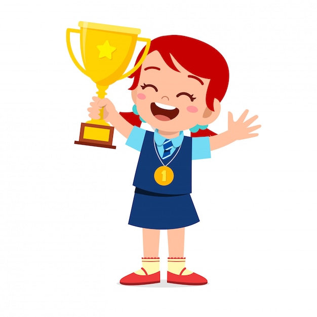 Feliz niña niño lindo con trofeo