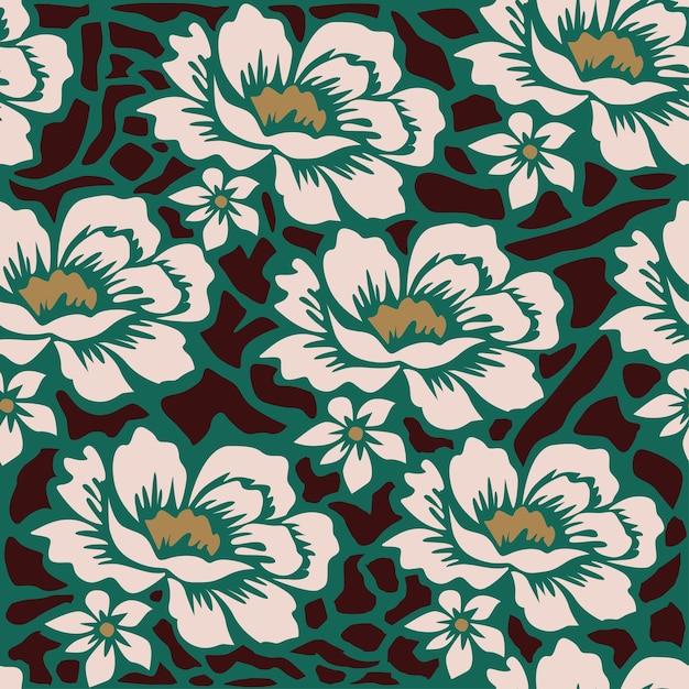 una flor verde y blanca con hojas amarillas y verdes