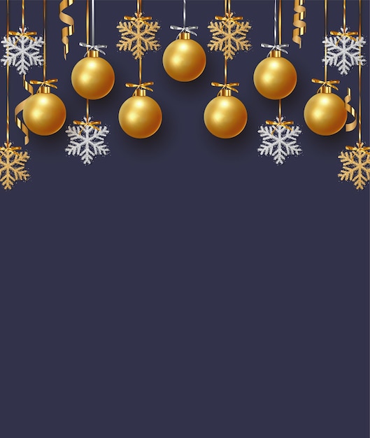 Fondo de bolas de Navidad doradas. Decoración navideña festiva, adorno dorado y copo de nieve brillante, colgando de la cinta