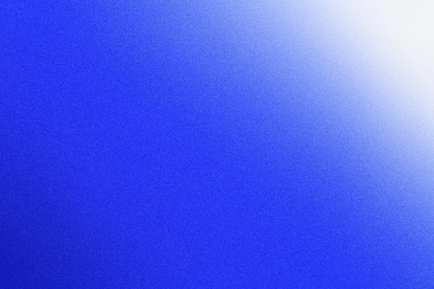 Fondo de índigo vibrante y gradiente blanco con superposición de textura granulada