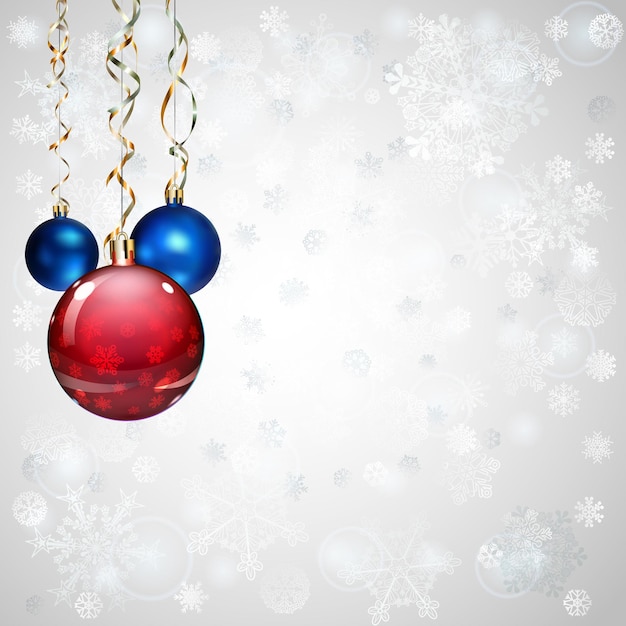 Fondo navideño con copos de nieve varias bolas navideñas y serpentinas