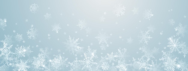 Fondo navideño de hermosos y complejos copos de nieve grandes y pequeños en colores azul claro Ilustración invernal con nieve que cae