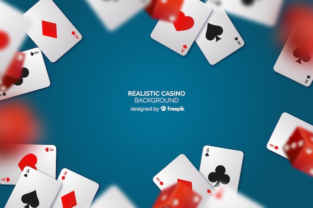 Fondo realista de mesa de casino con cartas