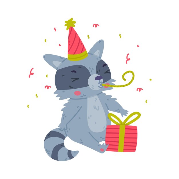 Funny raccoon personaje animal con cola a rayas en sombrero de cumpleaños con caja de regalos soplando silbido