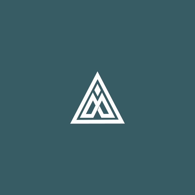 Geometric MountainInspired Triangle Logotipo Diseño de marca moderno y abstracto