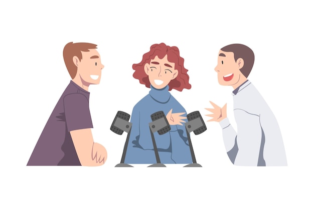Grupo de personas grabando podcasts Anfitrión de radio entrevistando a los invitados en el estudio de transmisión en el aire Podcasting Ilustración vectorial de estilo dibujos animados