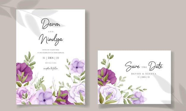 hermosa plantilla de tarjeta de invitación de arreglo floral púrpura