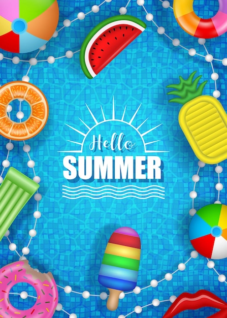 Hola cartel de verano con hinchables de colores en el agua de la piscina.