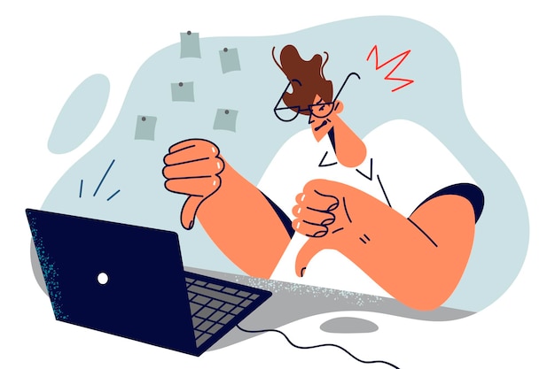 Hombre independiente insatisfecho que muestra los pulgares hacia abajo sentado en la mesa con una computadora portátil y llamando para corregir errores de software Programador insatisfecho que muestra comentarios negativos durante la videollamada