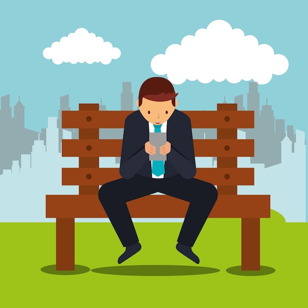 Hombre de negocios usando móvil sentado en el banco del parque urbano