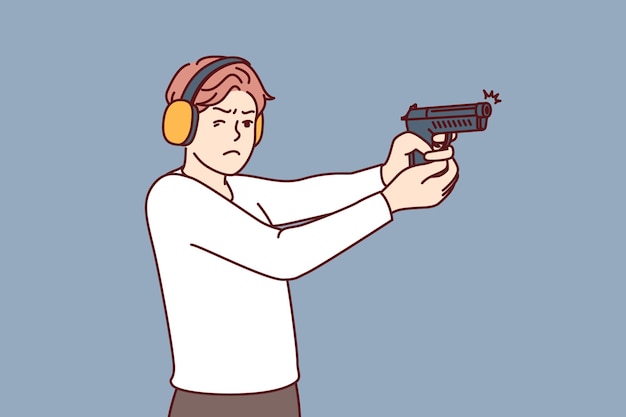 Hombre con pistola entrena en el campo de tiro para aprender a disparar y convertirse en sheriff o guardaespaldas