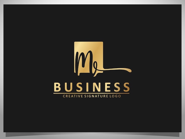 Icono del emblema del logotipo dorado relacionado con el logotipo privado corporativo, etc. Firma dibujada a mano de oro inicial m fondo negro aislado