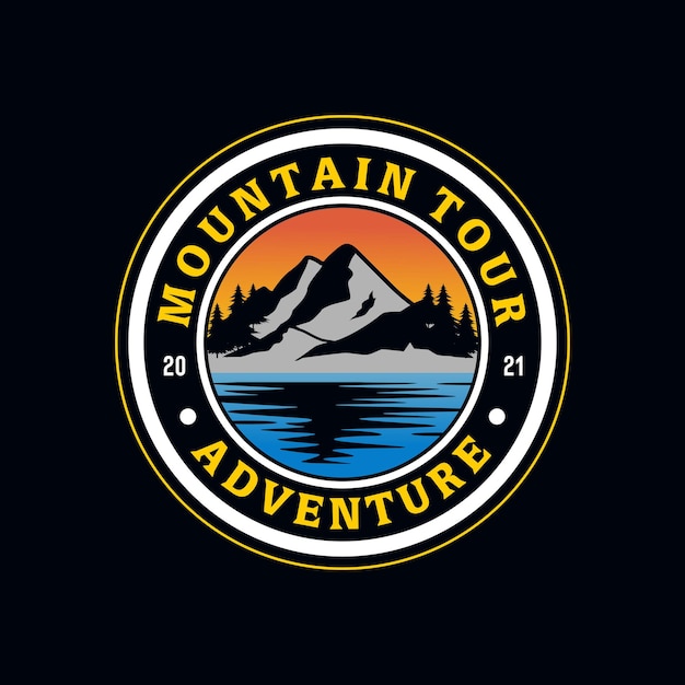 Ilustración del logotipo vintage de montaña