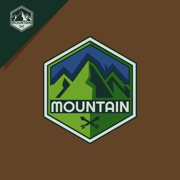 ilustración de montaña simple para logotipo o emblema