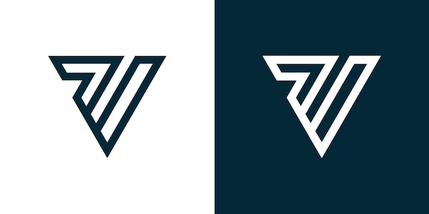 Las iniciales del icono P y V son triángulos simples.