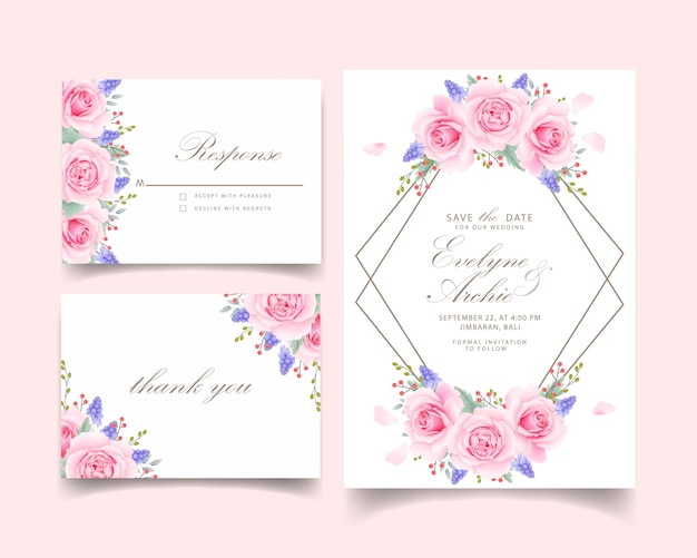 Invitación de boda floral con rosa rosa y flor de muscari.