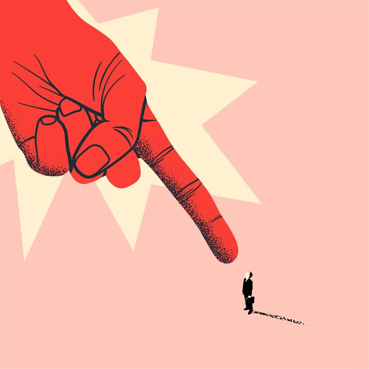 Jefe y empleado o concepto de jefe enojado con la mano gigante roja del jefe señala con el dedo el concepto de reducción o despido del empleado del empleado