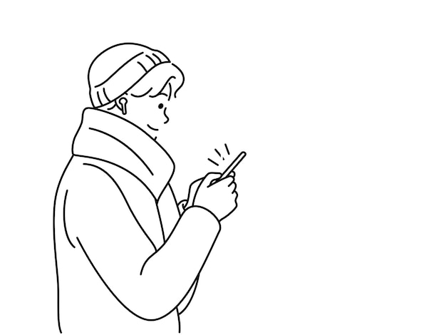 Joven con celular esperando metro