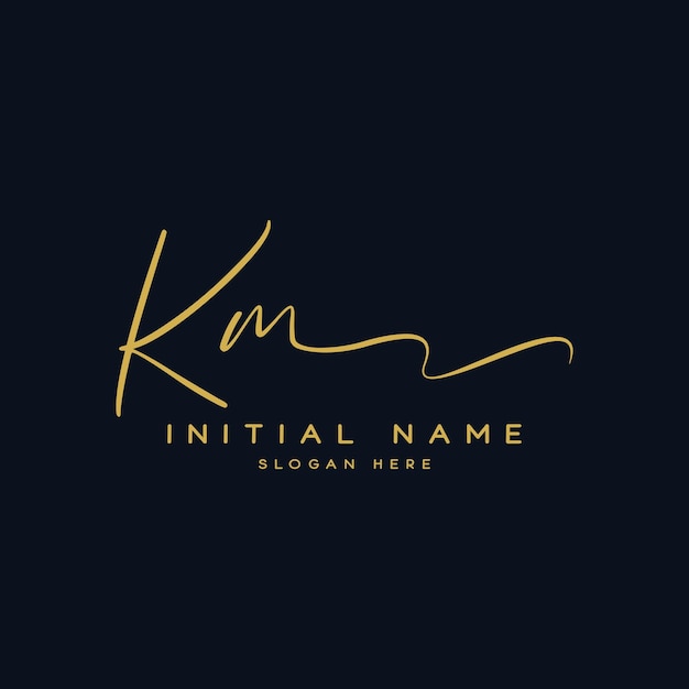 km m letra inicial escrita a mano y logotipo de la firma