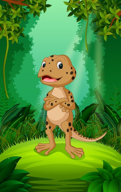 lagarto en el bosque claro y verde