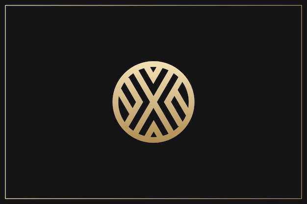 La letra X es el logotipo de la marca.