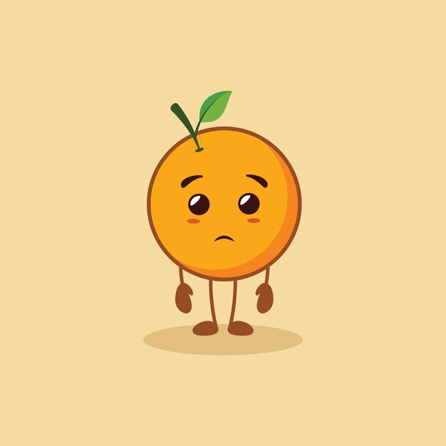 linda mascota naranja de pie y mirando con una cara plana
