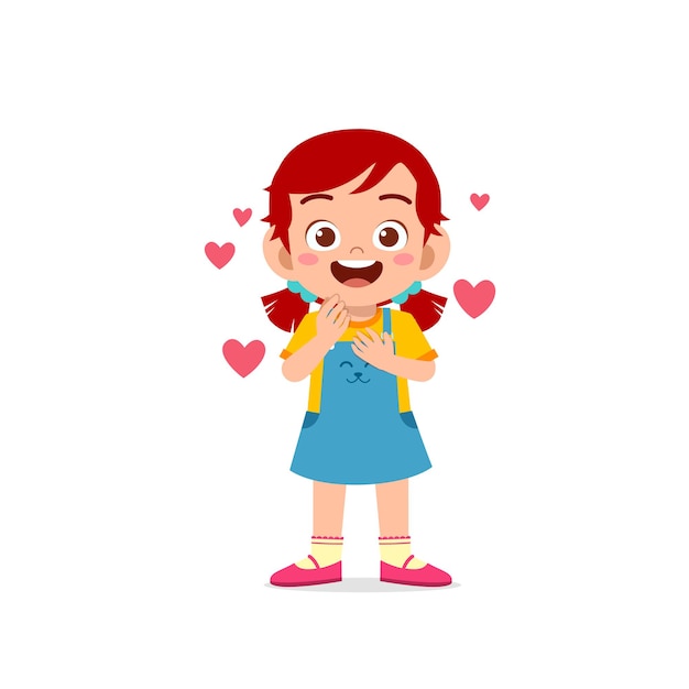 Linda niña pequeña muestra amor y expresión de pose feliz