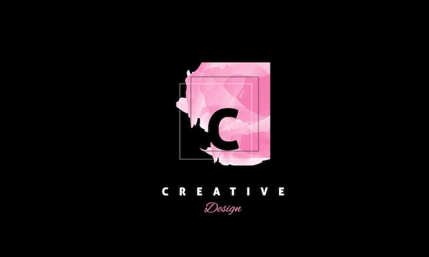 Logo creativo con un cuadrado rosa y letra c con efecto acuarela